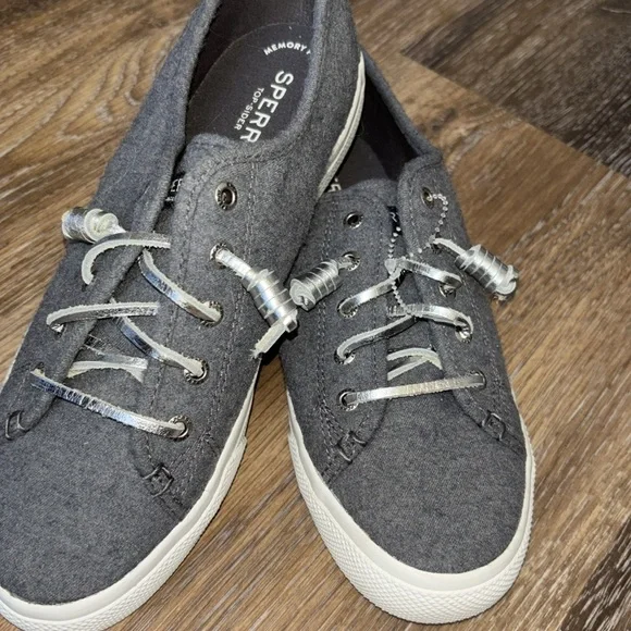 Sperry ladies, boat- dock, shoes, gray sneakers, size 8, medium - Picture 2 of 8